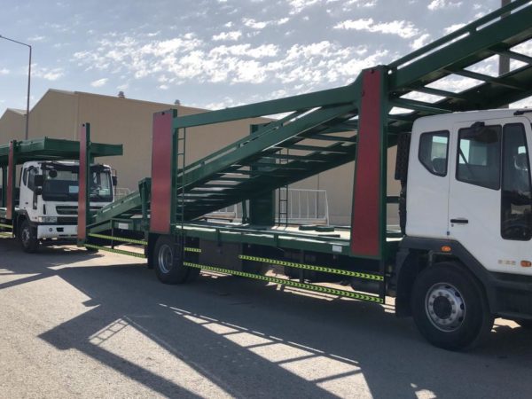 ناقلة سيارات