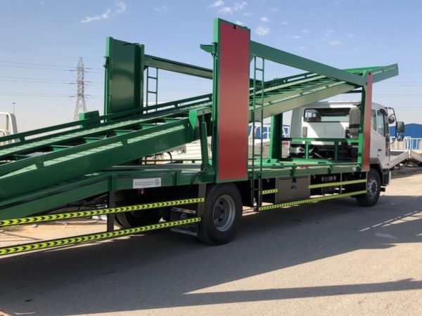 ناقلة سيارات