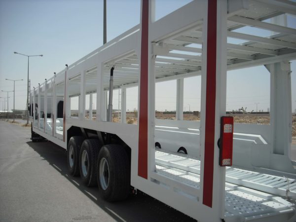 ناقلة سيارات